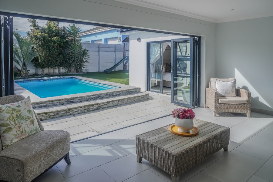 3 Bedroom Property for Sale in Jakarandas Western Cape